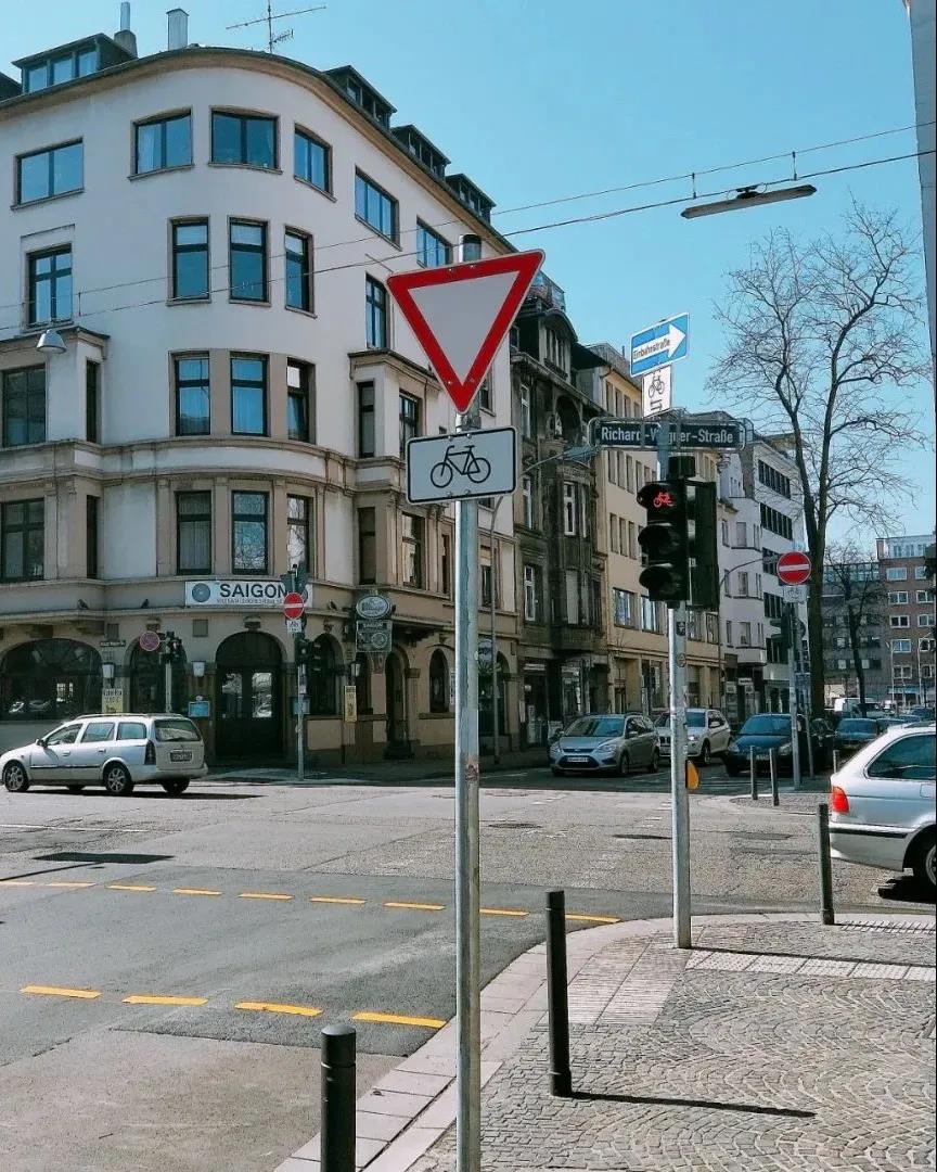 e4.jpg